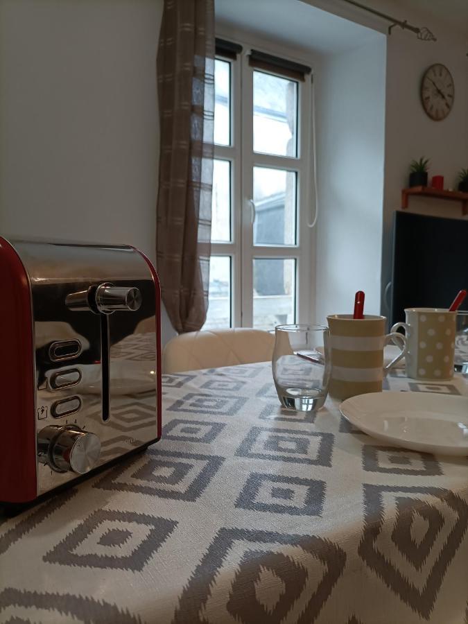 Becker Apartment Dinan Luaran gambar